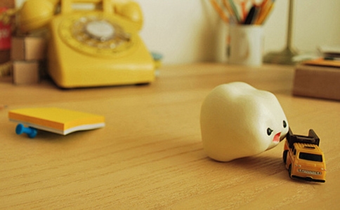 拔牙后血流不止怎么办